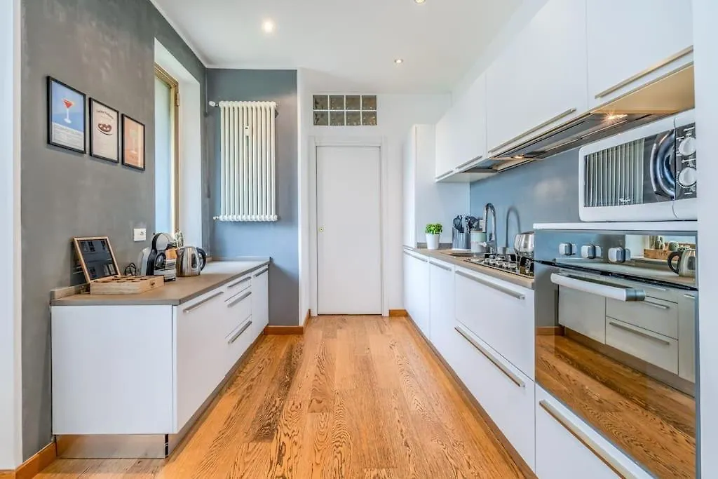 Luxury Apartment In Navigli Milan