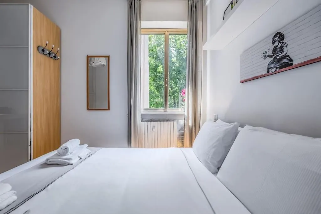Luxury Apartment In Navigli Milánó 0*,